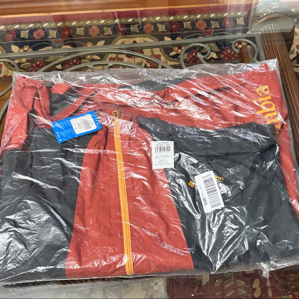 Columbia Men's Red and Black Windbreaker 3XL